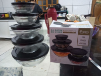 Euro Home VDR7090-PT – Conjunto com 5 potes de Vidro Redondos com Tampa Plástica, Preta na Amazon