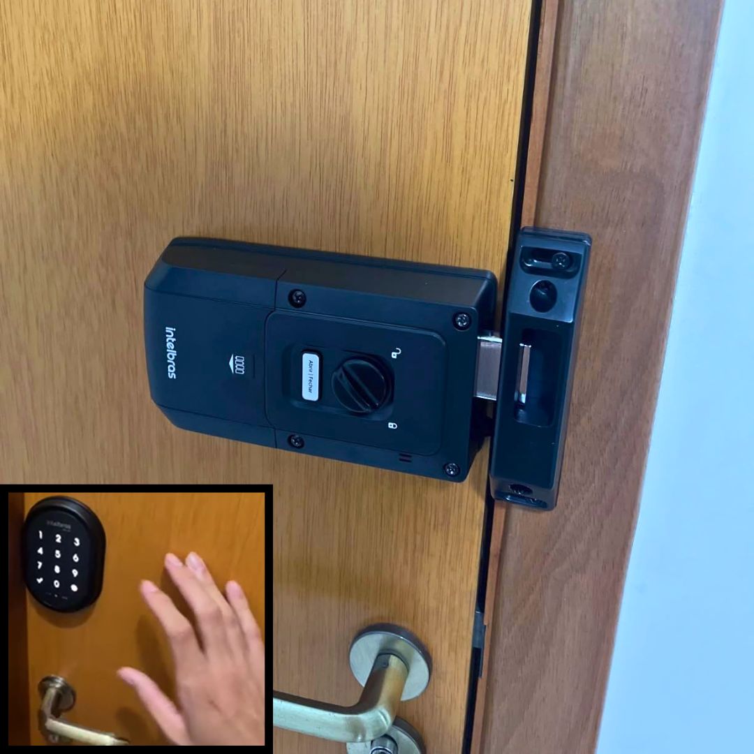Fechadura Digital de Sobrepor FR 102 Intelbras na Amazon