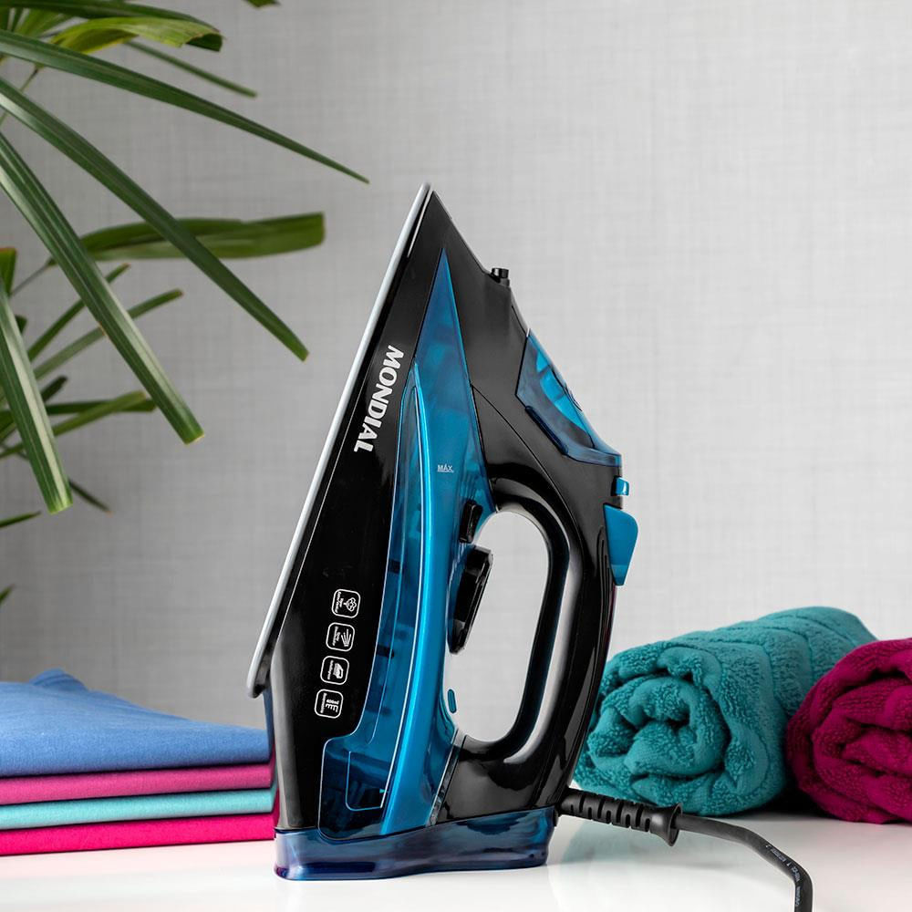 Ferro a Vapor Mondial F-53 com Spray – Preto/Azul na Casas Bahia