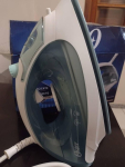Ferro de Passar a Vapor Oster, Base Antiaderente, 110V, Verde, 1200W, GCSTBS5002 na Amazon