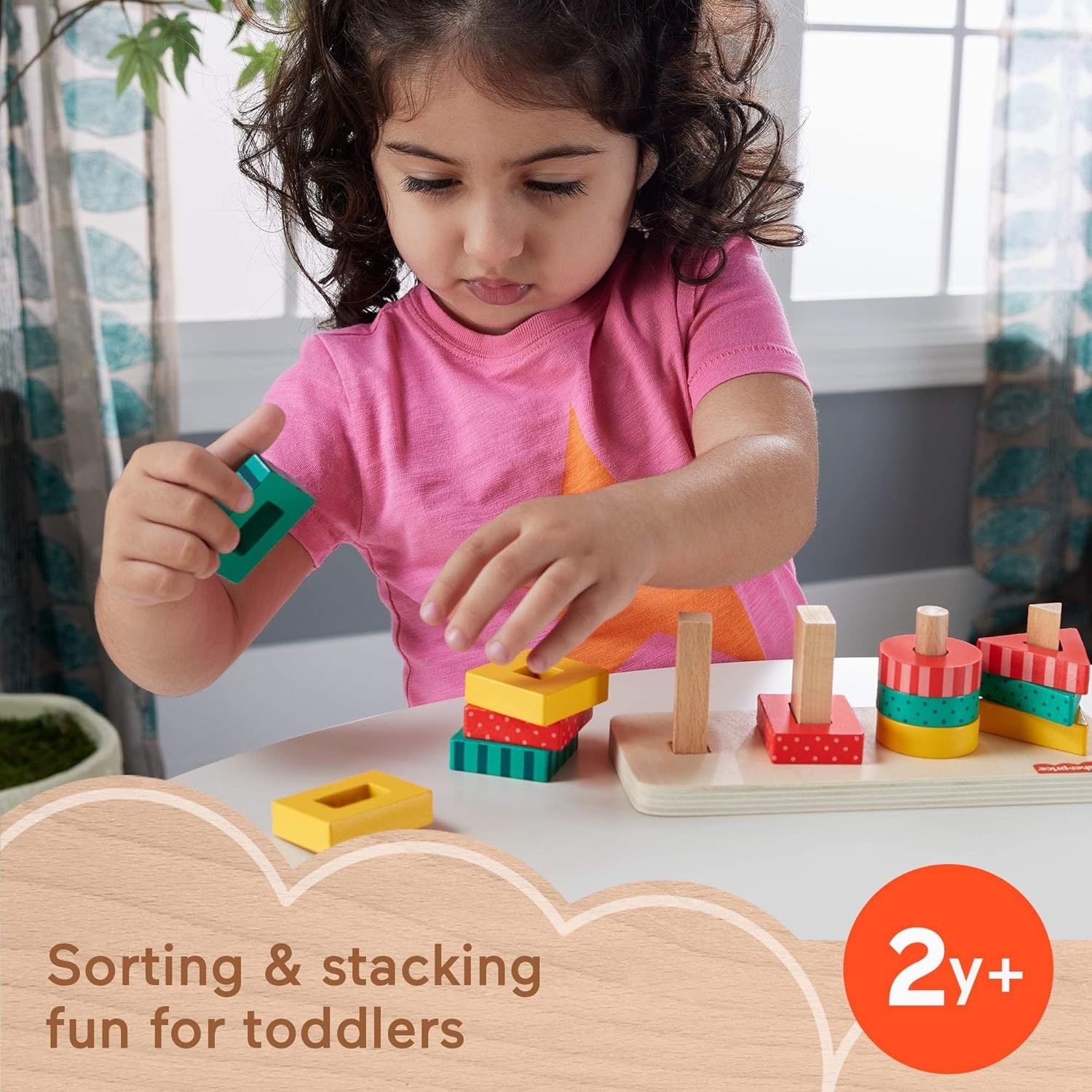 Fisher-Price Brinquedo para empilhar com círculos, triângulos e quadrados de madeira, 13 peças fabricadas com material certificado FSC, conjunto inspirado em Montessori + 2 anos (HXV05) na Amazon