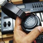 Fone de Ouvido JBL C300SI On Ear Preto – JBLC300SIBLK na Amazon