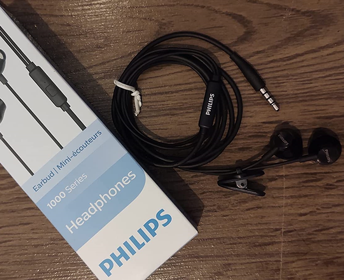 Fone de Ouvido Philips com Microfone – Preto na Amazon