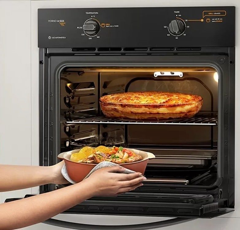 Forno de Embutir Continental a Gás 73 litros com Grill e Timer - Continental (OC8GP) - 220V na Continental