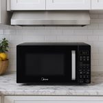 Forno Micro-ondas 35L Branco e Preto Midea na Amazon