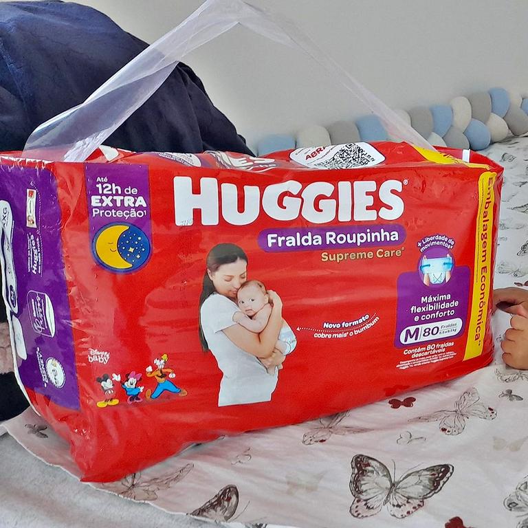 Fralda Huggies Supreme Care Roupinha M – 80 fraldas na Amazon