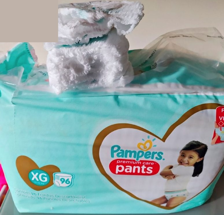 Fralda Pampers Pants Premium Care XG 96 unidades na Amazon