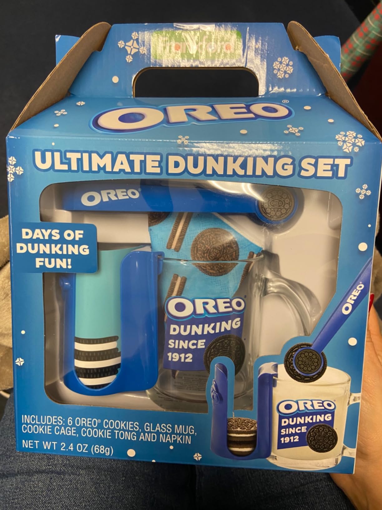 Frankford Candy OREO Dunk Gift Set With OREO Cookies, Glass Mug, Cookie Holder & Dunking Tongs na Amazon