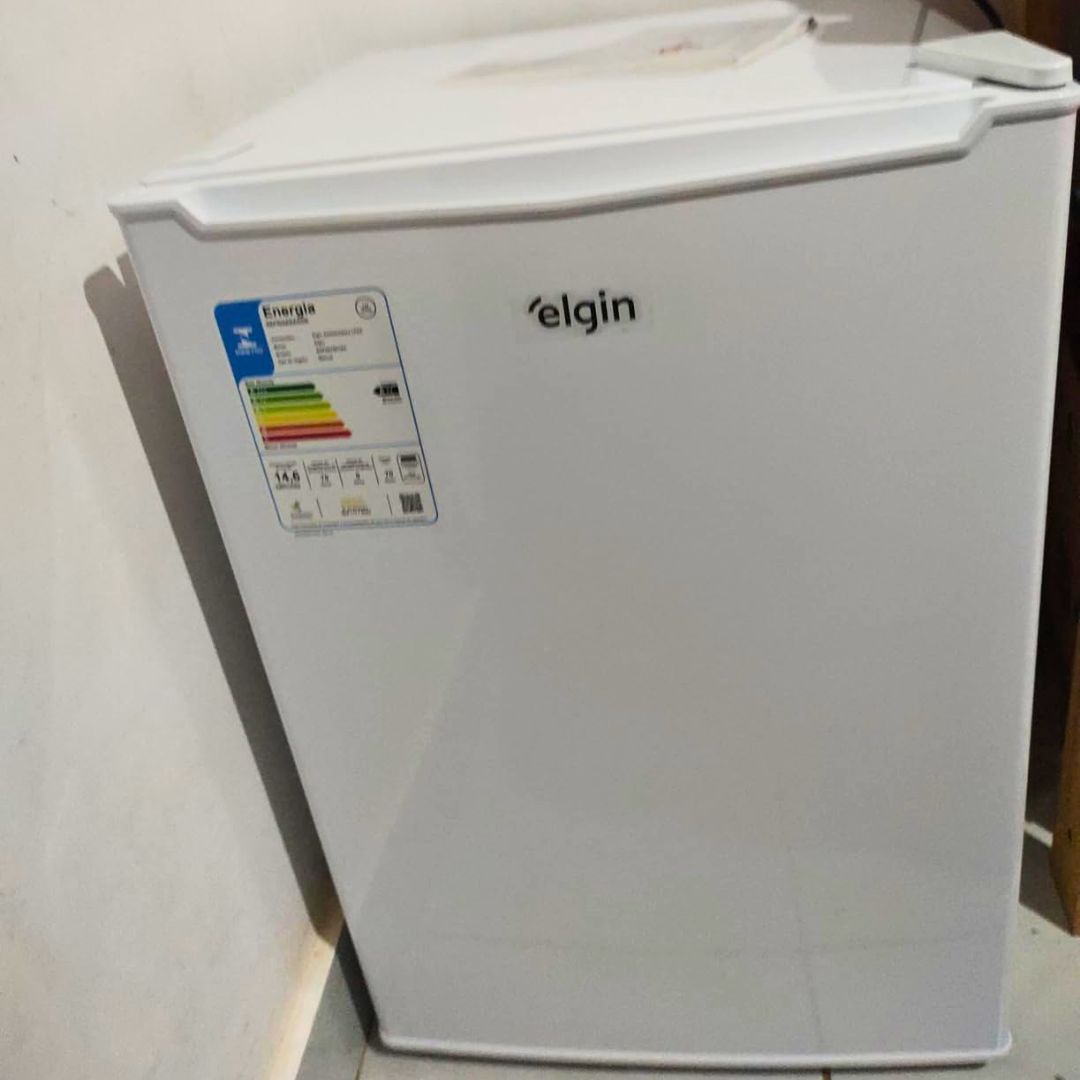 Frigobar 70L Elgin – Porta Reversível Compartimento Extra Frio Branco na Amazon