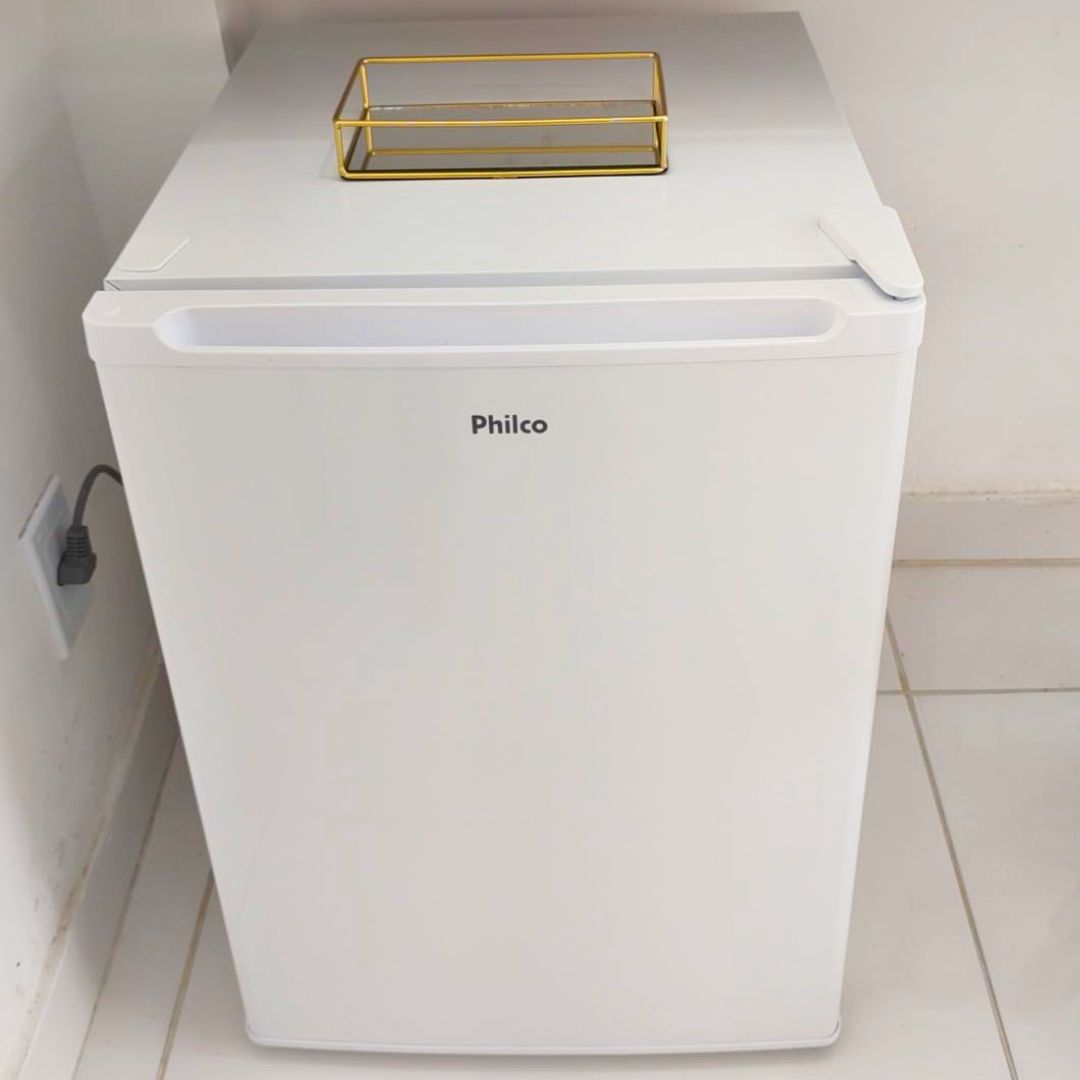 Frigobar, Ph85n, 68L, Branco, 110v, Philco na Amazon