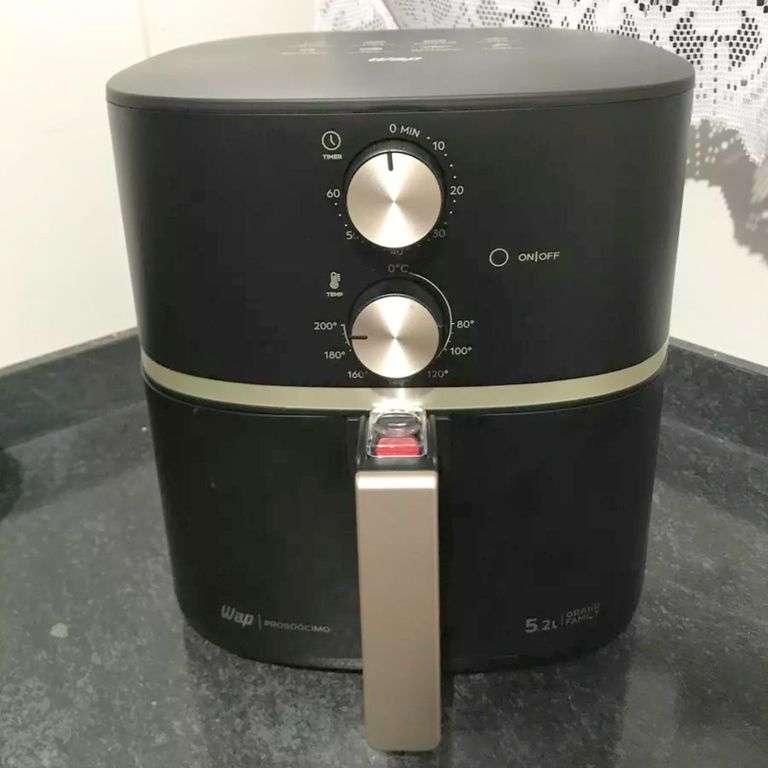 Fritadeira Elétrica Sem Óleo Air Fryer WAP Grand Family 5,2L – Preto na Casas Bahia