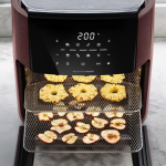 Fritadeira Elétrica sem oleo Forno Oven Airfryer 12L digital receita programada 2 bandejas espeto giratório 1700W Electrolux EAF91 Vinho 127v por Rita Lobo na Amazon