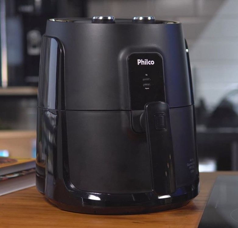 Fritadeira Elétrica sem óleo/Air Fryer Philco – PFR15PG Preto 4,3L com Timer na Magazine Luiza