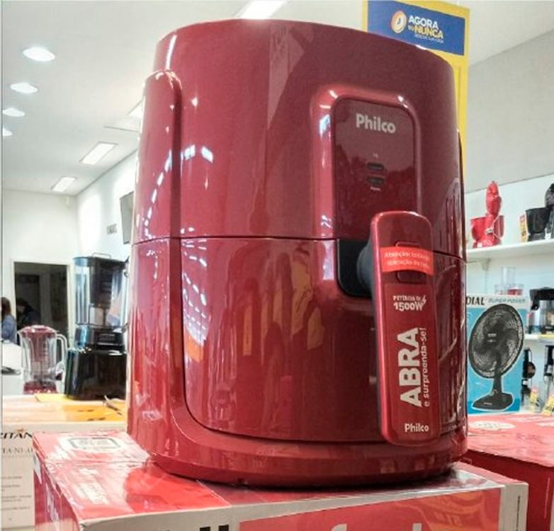 Fritadeira Elétrica sem Óleo/Air Fryer Philco – PFR15V Vermelha 3,2L com Timer na Magazine Luiza
