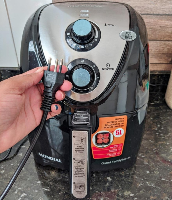 Fritadeira Sem Óleo Air Fryer 5L, Mondial, Preto/Inox, 1900W, 110V – AFN-50-BI na Amazon