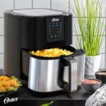 Fritadeira Ultra Digital 2 em 1 Inox 4,8L Oster com Painel Touch – 127V na Amazon