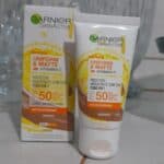 Garnier Protetor Solar Hidratante Efeito Matte FPS50 Uniform & Matte, Antioleosidade com Vitamina C, 40g, Cor Morena na Amazon