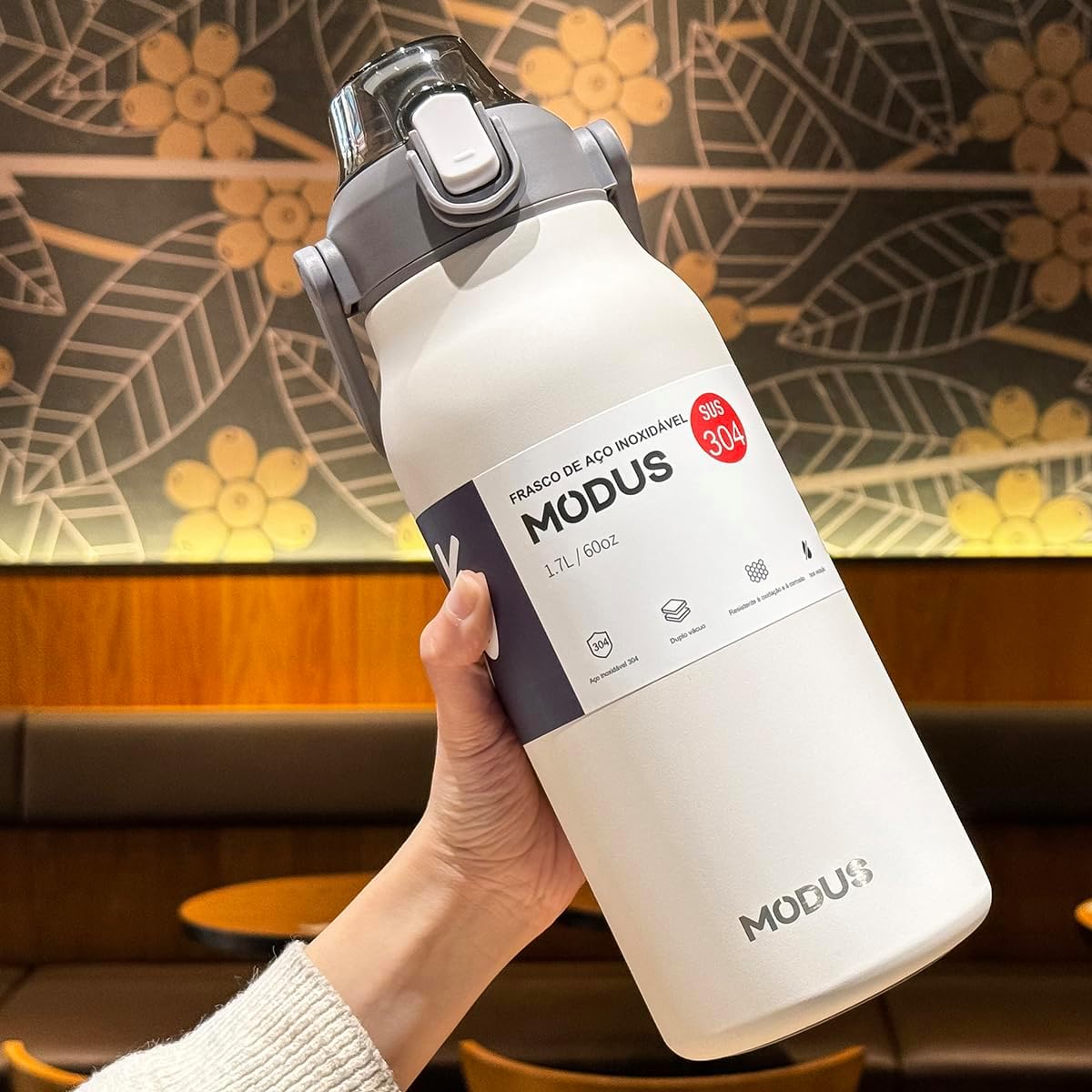 Garrafa Térmica De Grande Capacidade Em Aço Inoxidável 304 Com Canudo 1700ml (Branco) na Amazon