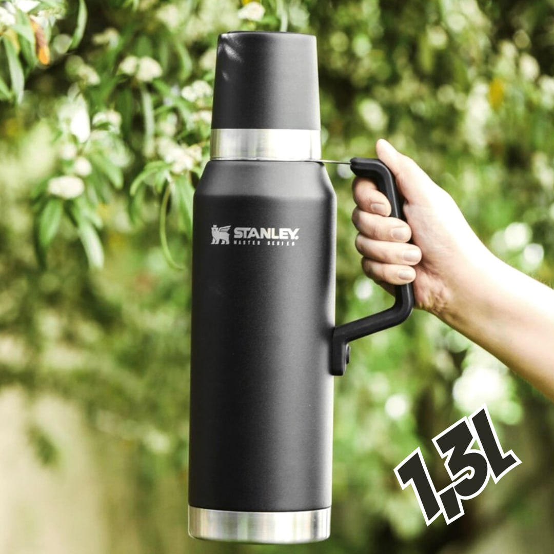 GARRAFA TÉRMICA MASTER SERIES FOUNDRY BLACK | 1,3L na Stanley