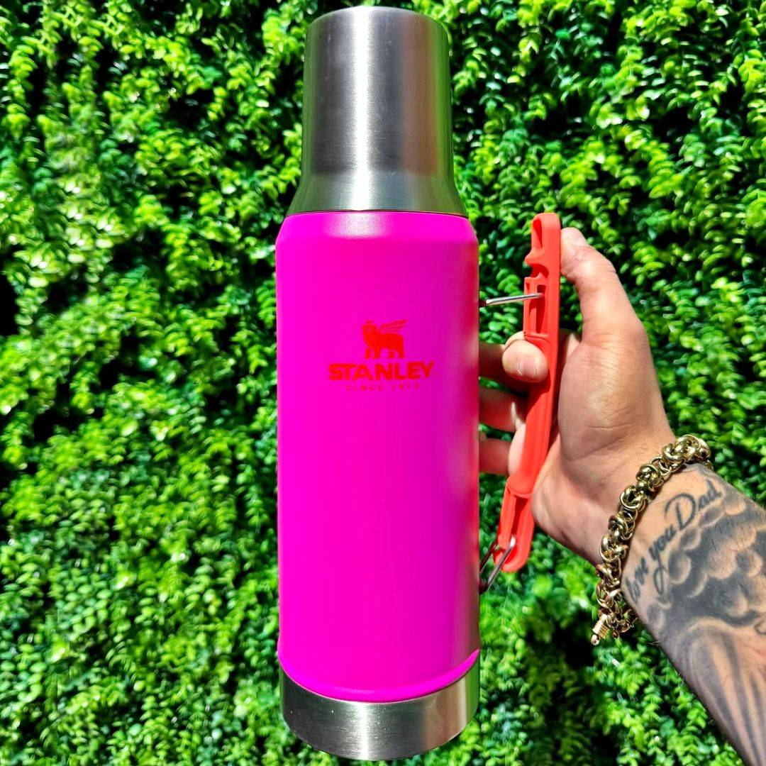 Garrafa térmica Mate System Stanley 1,2L – Vivid Violet na Amazon