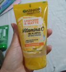Gel de Limpeza Facial Antibacteriano Garnier Uniform & Matte Vitamina C Antioleosidade, 150ml na Amazon