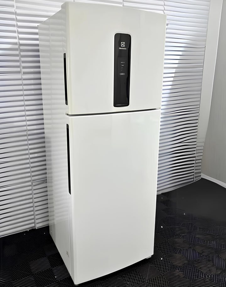 Geladeira Electrolux Frost Free Inverter 410L Efficient com AutoSense Duplex Branca (IF46) na Amazon