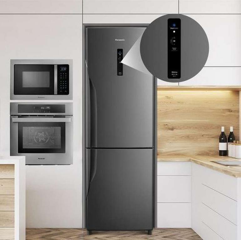 Geladeira/Refrigerador Panasonic Frost Free – Inverse Titânio 397L NR-BB41PV1TB na Magazine Luiza