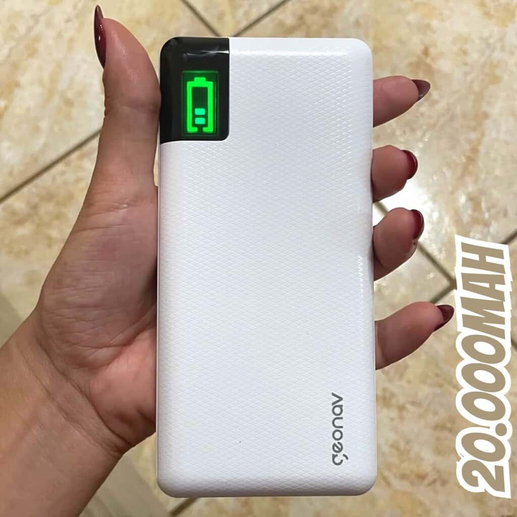 Geonav Power Bank, Carregador Portátil Universal 20.000mAh, 2 saídas USB QC 3.0 para carregamento rápido + 1 saída USB-C (PD) até 18W, até 7 recargas, PB20KWT, Branco na Amazon