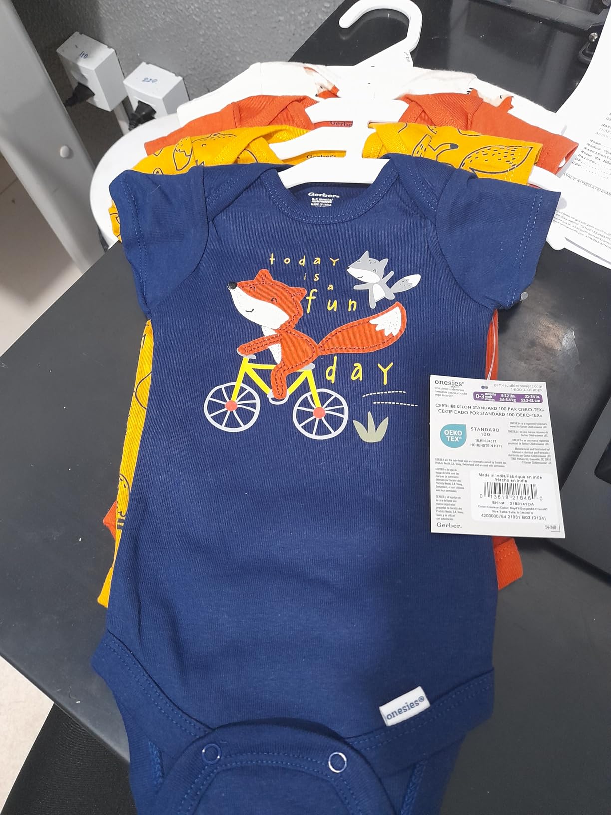 Gerber Baby Boys’ 4-Pack Short Sleeve Onesies Bodysuits, Orange Fox, 0-3 Months na Amazon