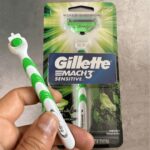 Gillette Aparelho De Barbear Mach3 Sensitive + 1 Carga na Amazon
