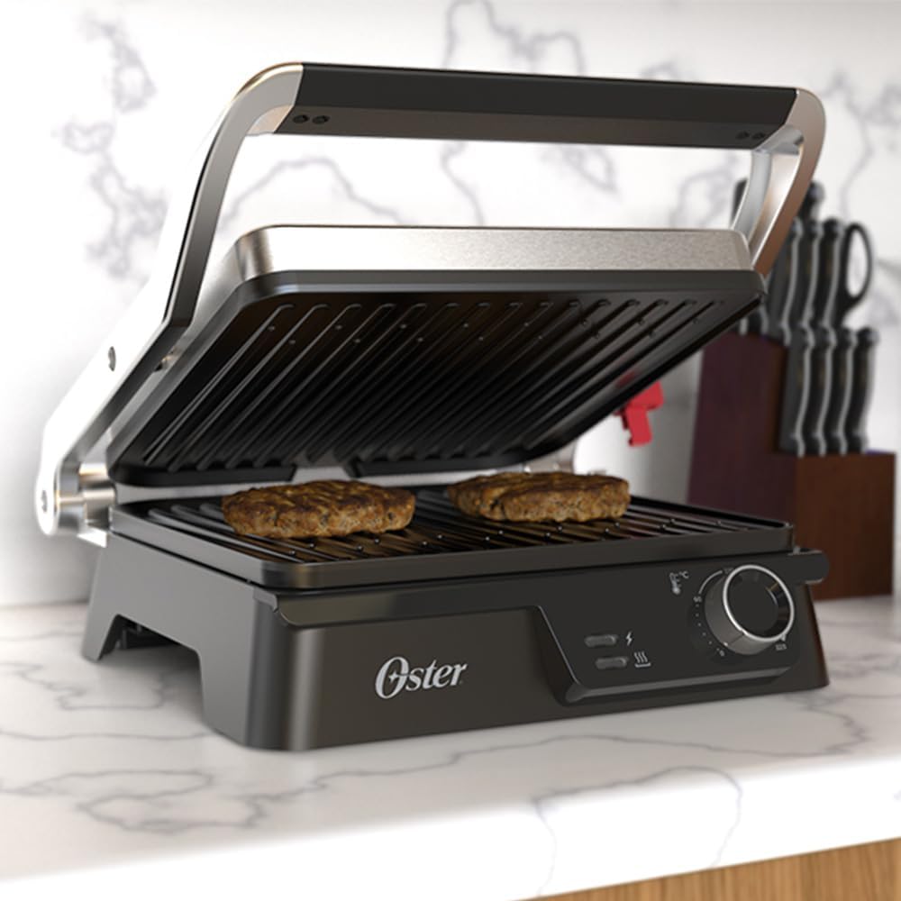 Grill Elétrico Multiuso Inox Oster 2 em 1 OGRL610 1600W (220V) ou 1200W (127V) na Amazon
