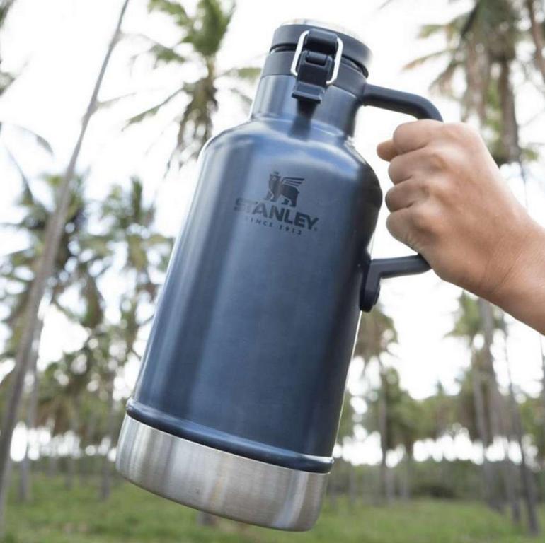 Growler térmico Classic Stanley, 1900 ml, Hammertone Green na Amazon