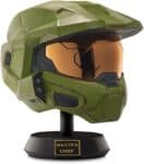 Halo Master Chief Deluxe Helmet with Stand – LED Lights on Each Side – Battle Damaged Paint – One Size Fits Most – Build Your Halo Universe na Amazon