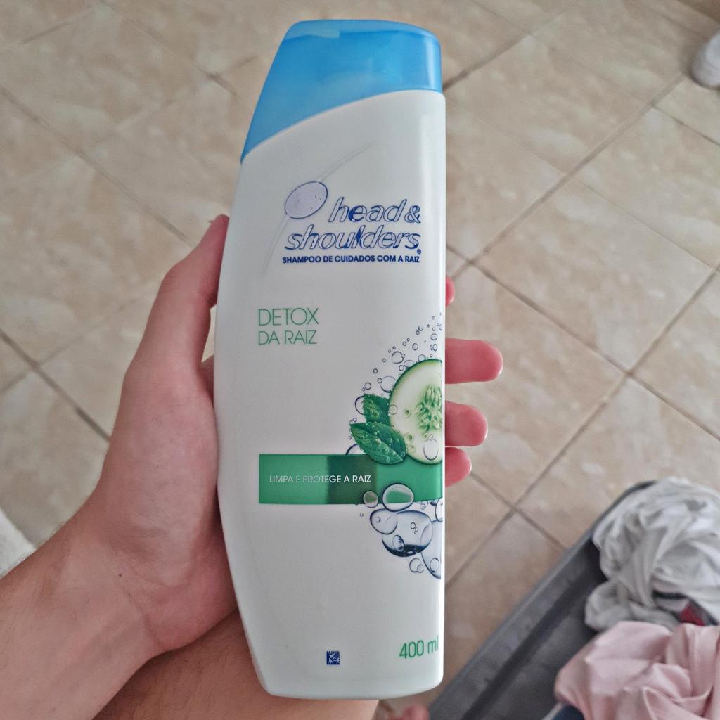Head & Shoulders – Shampoo Detox da Raiz, Shampoo Anticaspa, Limpa e Hidrata, Controle de Caspa, 400 ml ​ na Amazon