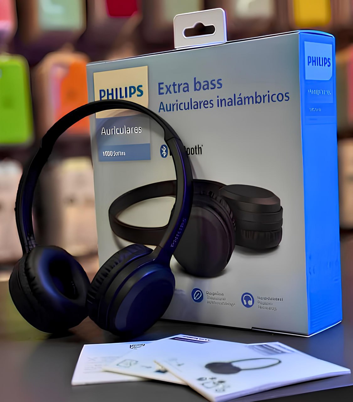 Headphone Philips bluetooth on-ear com microfone e energia para 15 horas na cor preto TAH1108BK/55 na Amazon