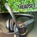 Headset com fio USB Logitech H390 com Almofadas Confortáveis, Controles de Áudio Integrado e Microfone com Redução de Ruído – Preto na Amazon