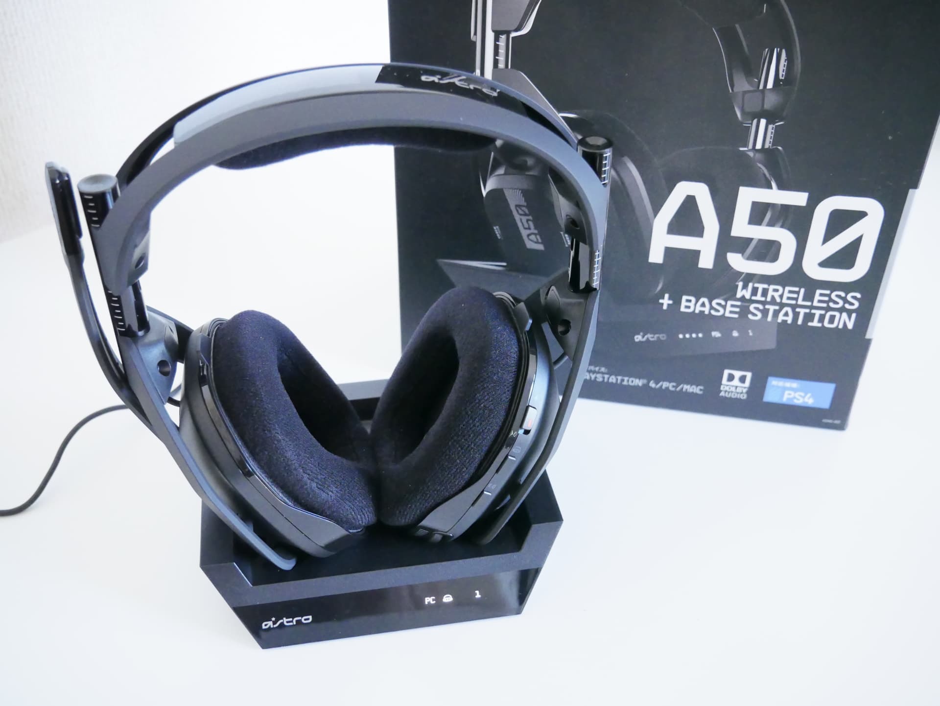 Headset Sem Fio ASTRO Gaming A50 + Base Station Gen 4 com Áudio Dolby/Dolby Atmos para Xbox Series, Xbox One, PC, Mac – Preto/Dourado – 939-001681 na KaBuM!