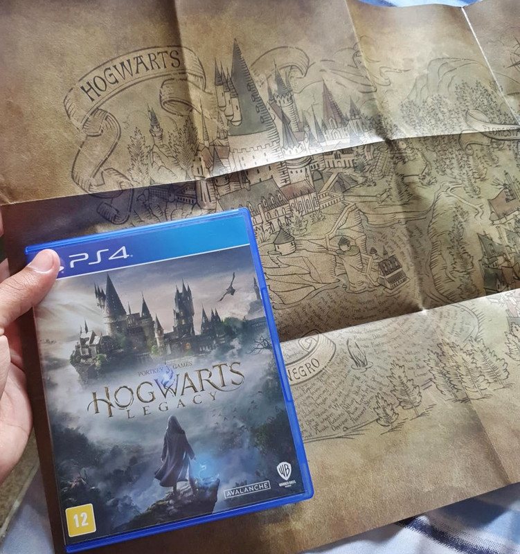 Hogwarts Legacy – PlayStation 4 na Amazon