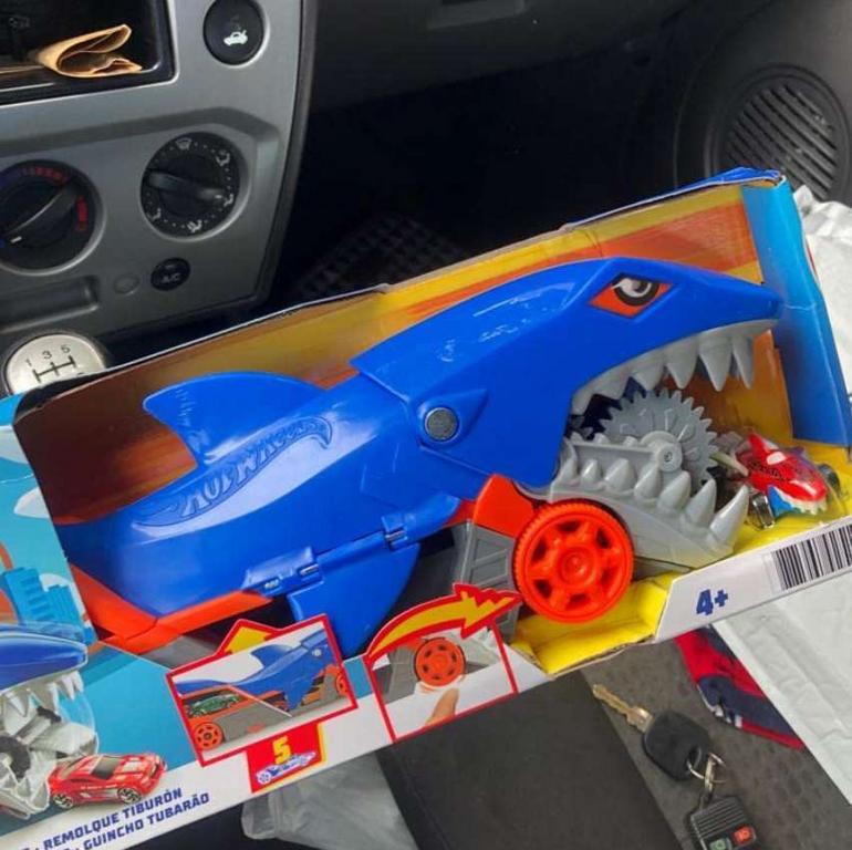 Hot Wheels City Guincho Tubarão na Amazon