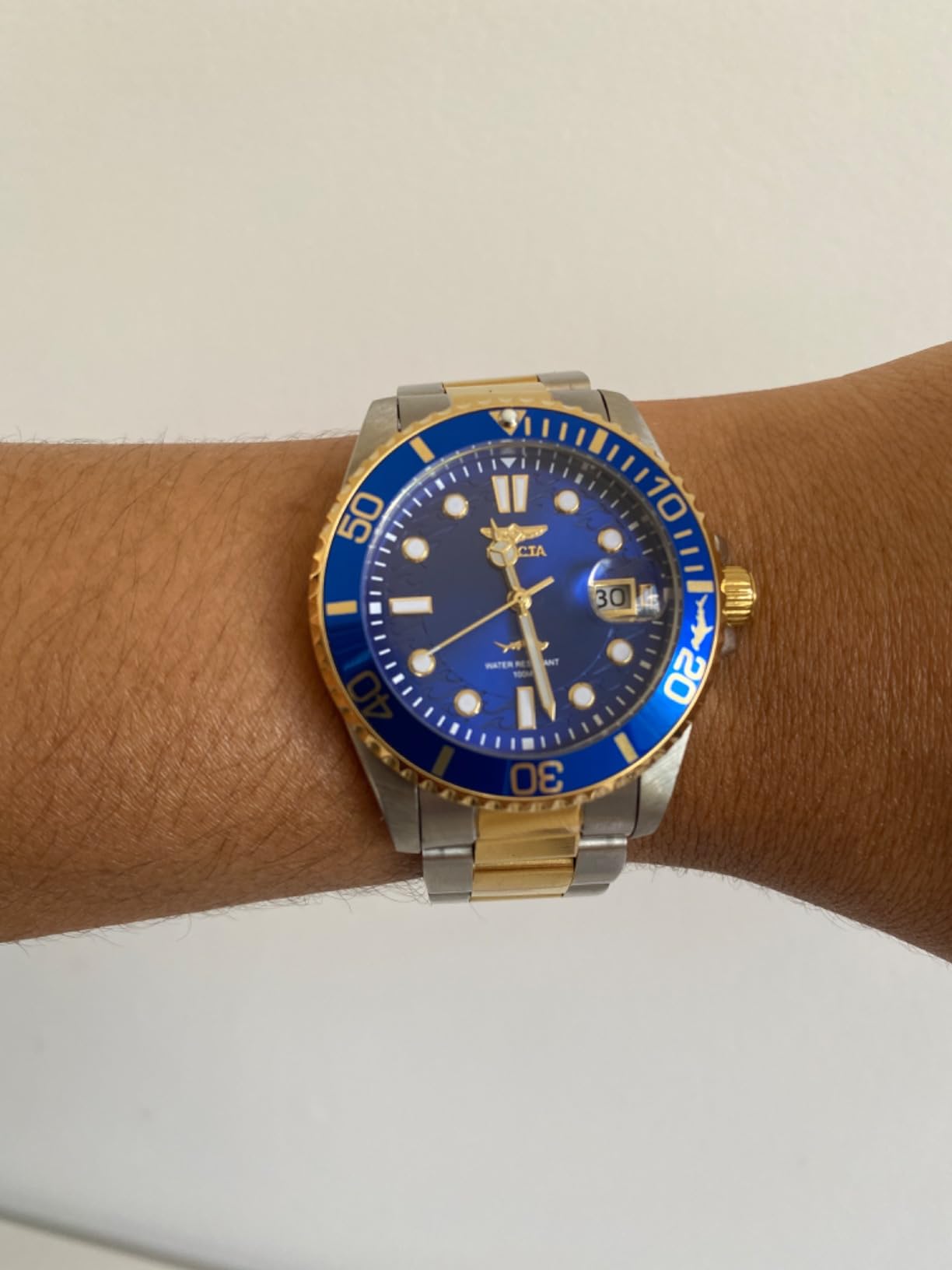 Invicta Relógio feminino de quartzo Pro Diver, dois tons, 30481, Dois tons, Relógio de quartzo, mergulhador na Amazon