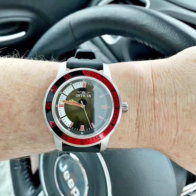 Invicta Relógio masculino Specialty 12845 com mostrador preto na Amazon