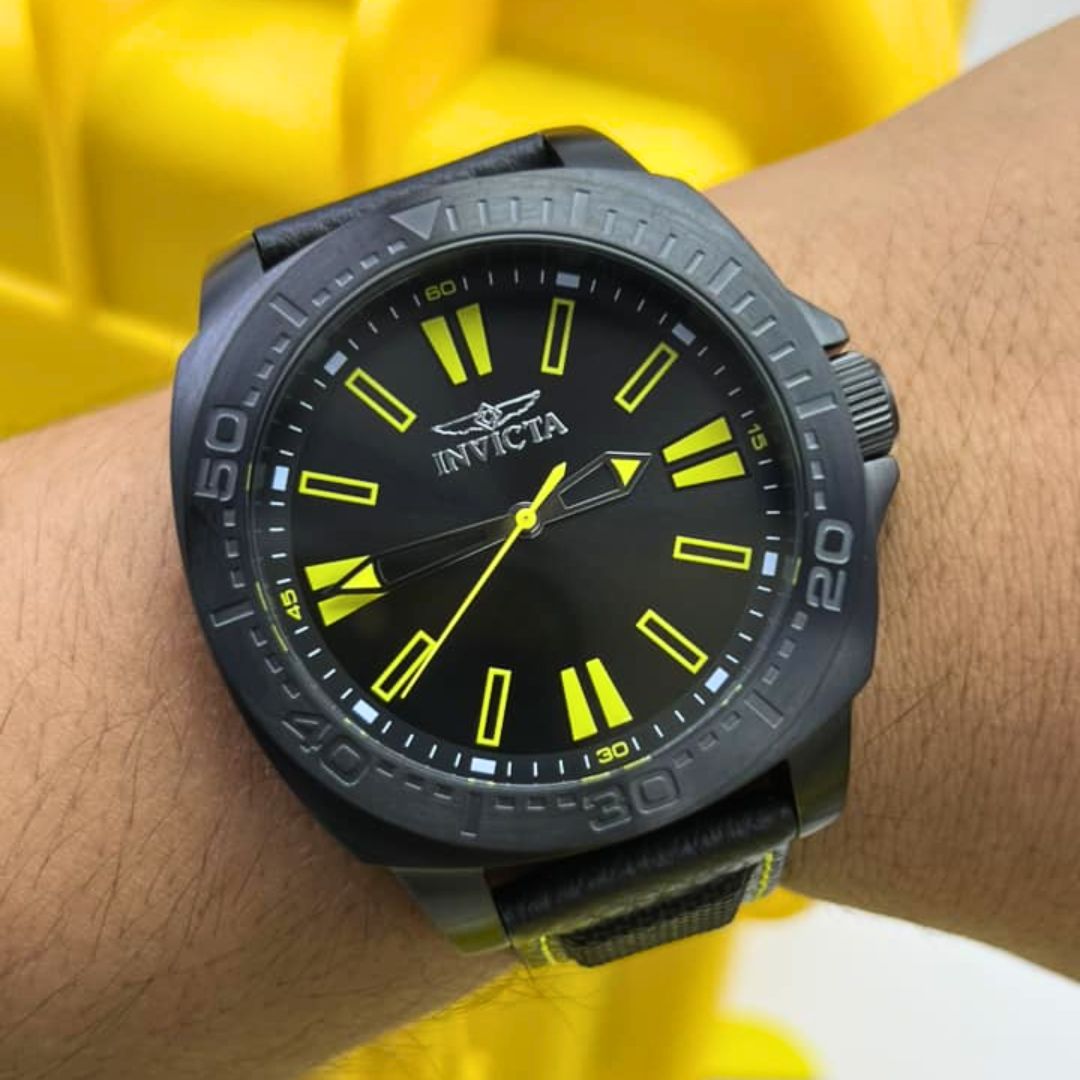 Invicta Relógio masculino Speedway 46 mm aço inoxidável, nylon quartzo, preto (modelo: 46308), Preto, Tendência na Amazon