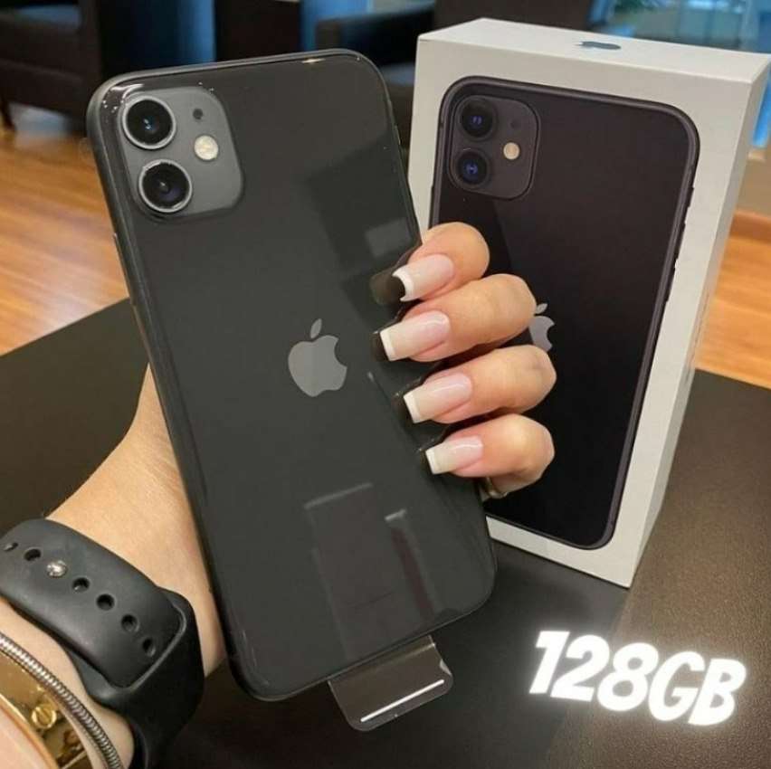 iPhone 11 Apple 128GB Preto Tela de 6,1”, Câmera Dupla de 12MP, iOS na Ponto