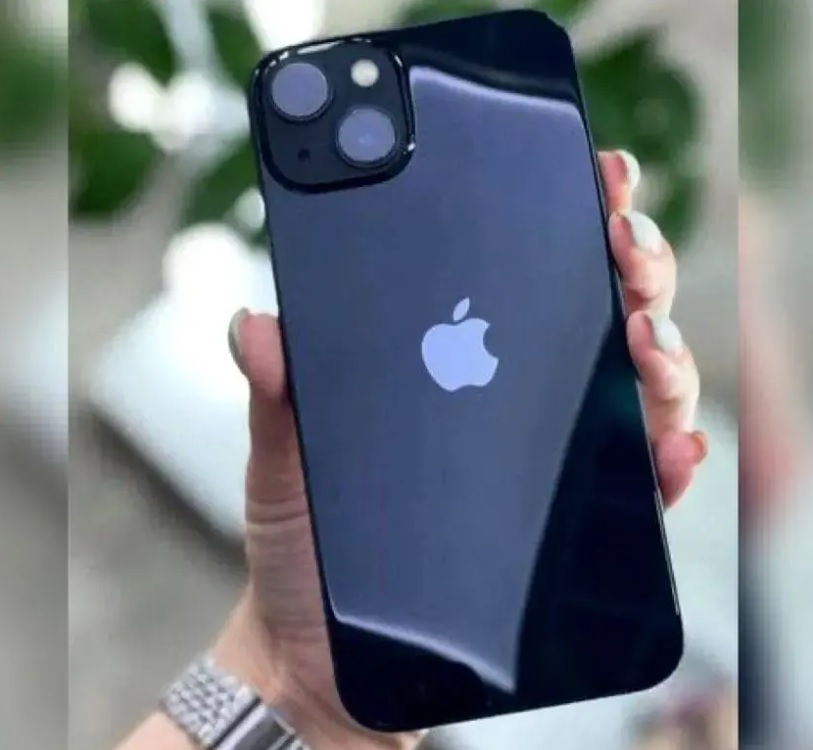 iPhone 13 Apple (128GB) Meia-noite, Tela de 6,1″, 5G e Câmera Dupla de 12 MP na Fastshop