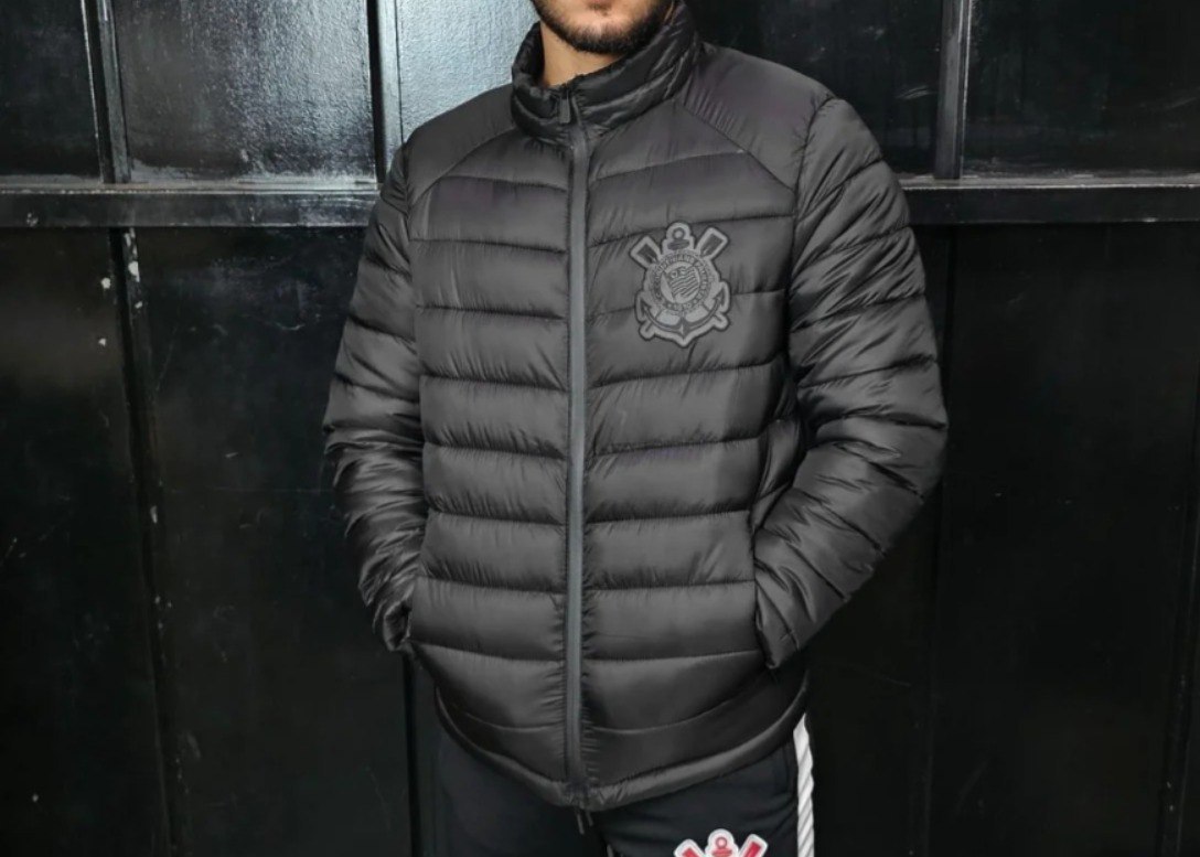 JAQUETA CORINTHIANS PUFFER CAPUZ REMOVIVEL, MASCULINO na Amazon