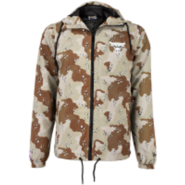 Jaqueta Corta-Vento Chicago Bulls NBA com Capuz Masculina Desert Camo Logo na Centauro