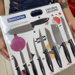 Jogo de Facas Tramontina Plenus com Lâminas em Aço Inox e Cabos de Polipropileno Preto 9 Peças na Amazon