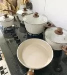 Jogo de Panelas 5 Peças Ceramic Life Granada com Fundo de Indução Brinox – Vanilla na Amazon