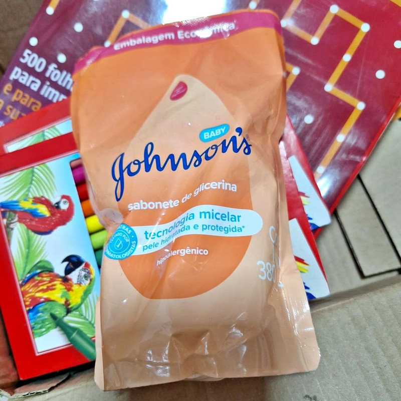 Johnson’s Baby Refil Sabonete Líquido Glicerina Da Cabeça Aos Pés, 380ml na Amazon