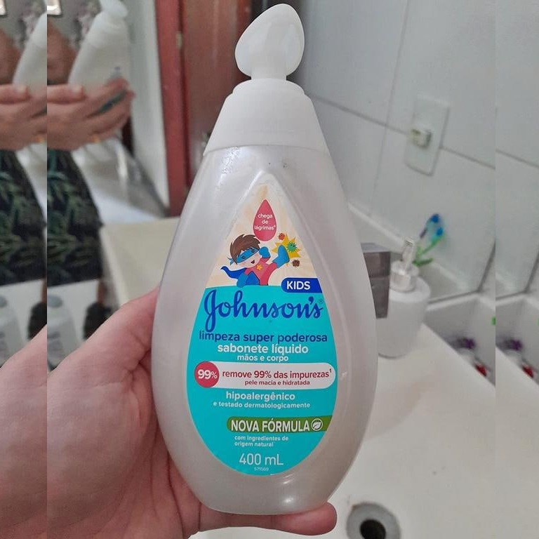 Johnson’s Baby Sabonete Líquido Infantil Limpeza Super Poderosa, 400ml na Amazon